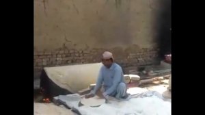 Как пекут самый большой лаваш в мире. В какой стране снят этот ролик?