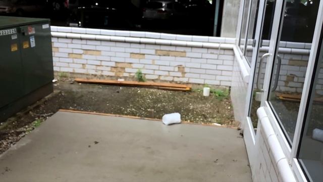 iPhone 6 in Bubble Wrap Drop Test from 75 feet! смотреть онлайн