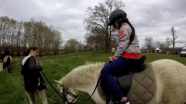 МАЙ ЛИТЛ ПОНИ,MY LITTLE PONY,КАТАЕМСЯ НА МАЛЕНЬКИХ ЛОШАДКАХ смотреть онлайн