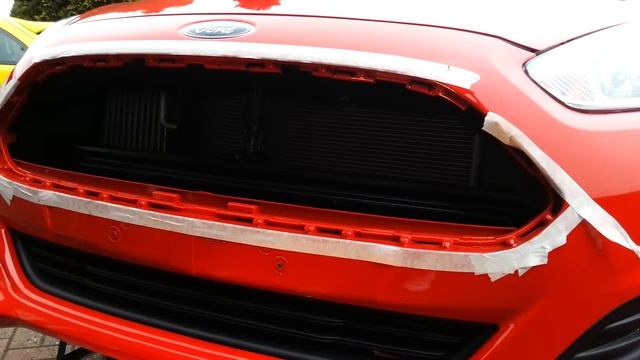 DIY Ford fiesta 2013 front grille replacement