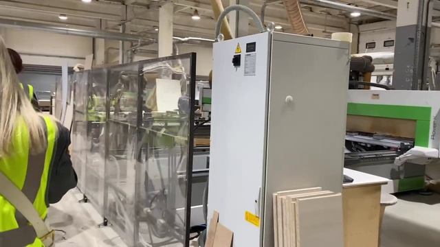 Начало экскурсии по фабрике Estetica. Проходим цеха и складские помещения. смотреть онлайн