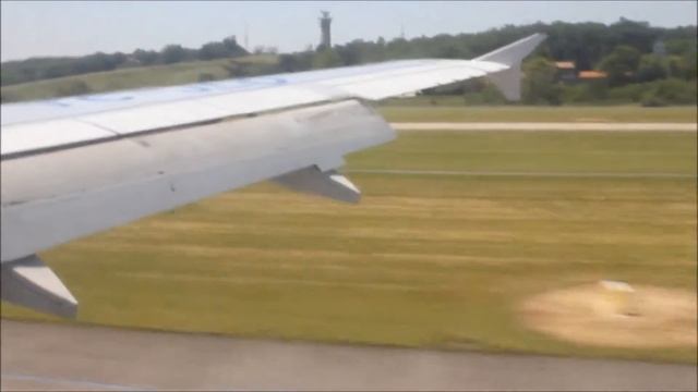 Landing in Toulouse airport смотреть онлайн