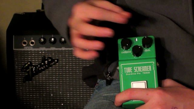 Under Review - Ibanez TS808 Tube Screamer! смотреть онлайн
