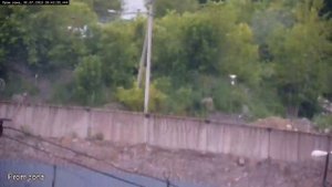 Сотрудник ИК-5 Нижнего Тагила ловит коптер с контрабандой