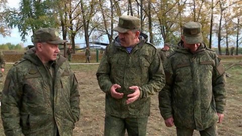 Сергей Шойгу проверил ход подготовки мобилизованных на полигонах Западного военного округа