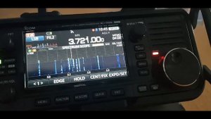 ICOM IC-7300 - ICOM IC-705 -  COMPARISON HF