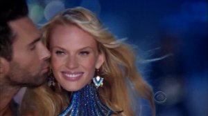 Maroon 5 ,HD,Moves Like Jagger ,live Victoria's Secret Fashion Show 2011 ,HD 1080p