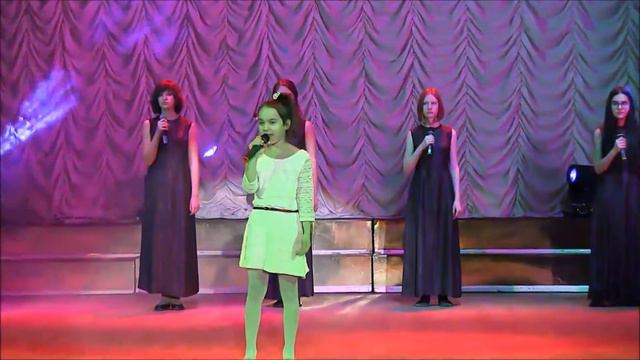 "CALIFORNIA DREAMING" ПОЕТ ПОЛИНА РОМАНОВНА СТУДИЯ ВОКАЛА БРАВО смотреть онлайн