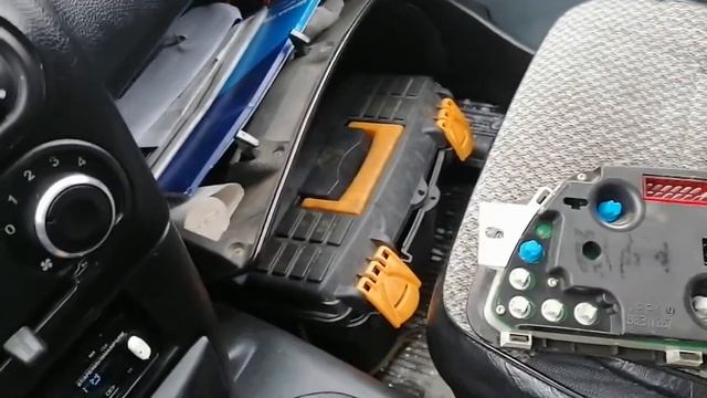 замена ламочек в панели приборов нивы шевроле смотреть онлайн