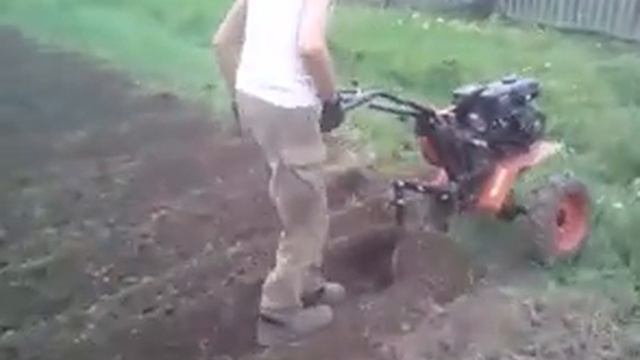 Нарезка гребней окучником