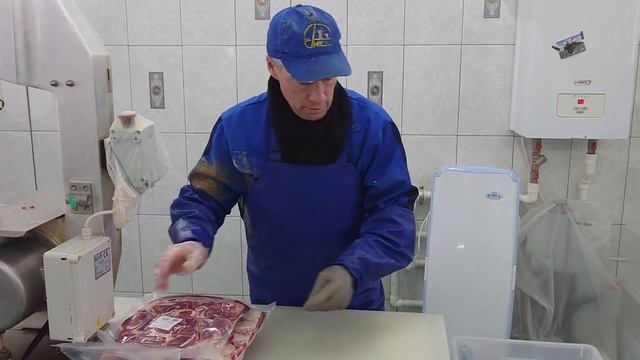 ПРОИЗВОДИМ РАЗДЕЛКУ ТУШИ. ТЕЛЯТИНА ГЕРЕФОРД от нашего кфх Дик ДЛЯ МАГАЗИНА ЗДОРОВЫХ ПРОДУКТОВ. смотреть онлайн