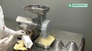 Натираем сыр на тёрке FTMC100 от Fama (Италия)