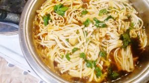 ГОТОВИМ С ВНУКОМ: РАМЕН С ГРИБАМИ ЕНОКИ/МУКБАНГ