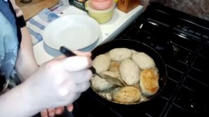 Жарим рыбные котлеты!