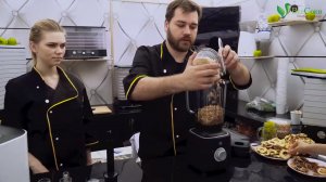 Мастер-класс по приготовлению арахисовой пасты в блендере L'equip BS7 Quattro на выставке ВегМарт