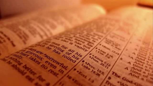 The Holy Bible - Judges Chapter 7 (KJV)