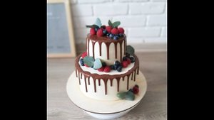 Сборка и украшение ягодного торта