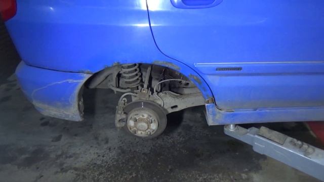 Mitsubishi Space Wagon без гальмів смотреть онлайн