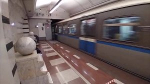 Прибытие Поезда 81-740/741 Русич На Станцию Парк Победы