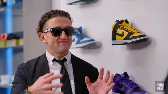 Casey Neistat Goes Sneaker Shopping With Complex смотреть онлайн