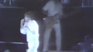 Alice Cooper. "School's out". June 19th 1977, Anaheim Stadium, California.