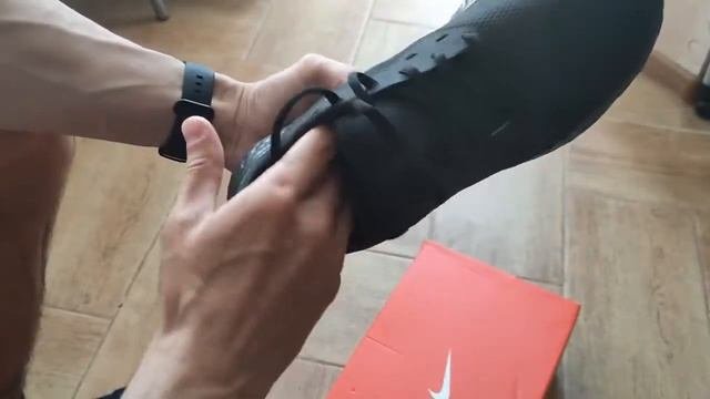 Обзор мужских беговых кроссовок Nike Revolution 5 модель 2021 года