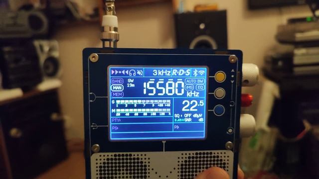 15,580 KHz:современная музыка на КВ смотреть онлайн