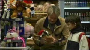 6 кадров: папа с сыном в магазине