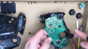 Геймпад Xbox и сломанный стик. Ремонт геймпада, пайка нового механизма стика. Как разобрать джойсти