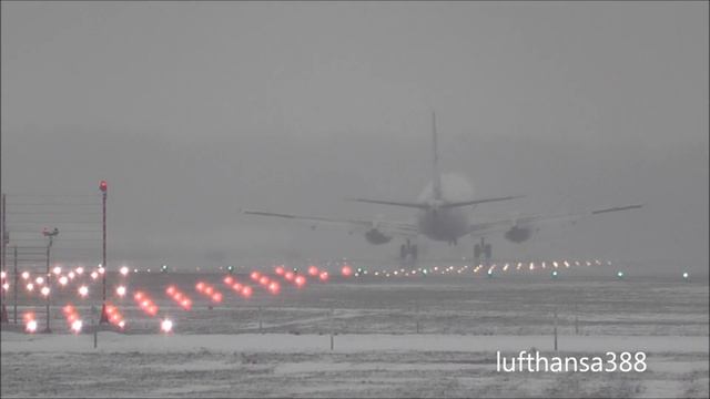 Classic B737-300/500 action at Munich Airport смотреть онлайн