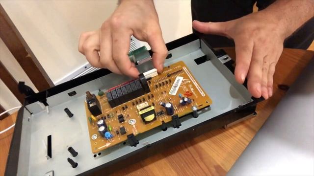 GE Microwave Keypad shorted fix F3 Error смотреть онлайн