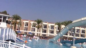 Территория отеля TUI Family Life Tropical Resort в Турции