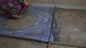 ДОЛОЙ МЕТАЛЛ! Самые простые маяки и стяжка пола своими руками.  Ровный пол и нюансы.