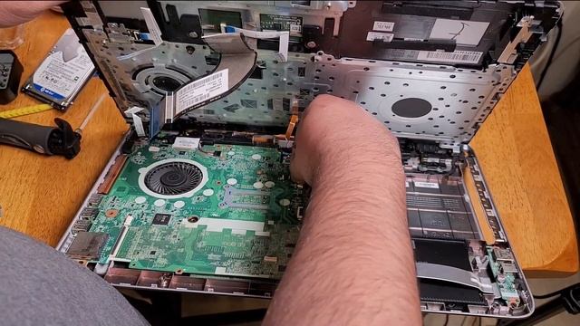 Laptop repair with new All-in-1 Precision Screwdriver Set смотреть онлайн