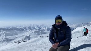 Спуск на лыжах с Эльбруса. С высоты 4400 метров до Гара Баши. Февраль 2021