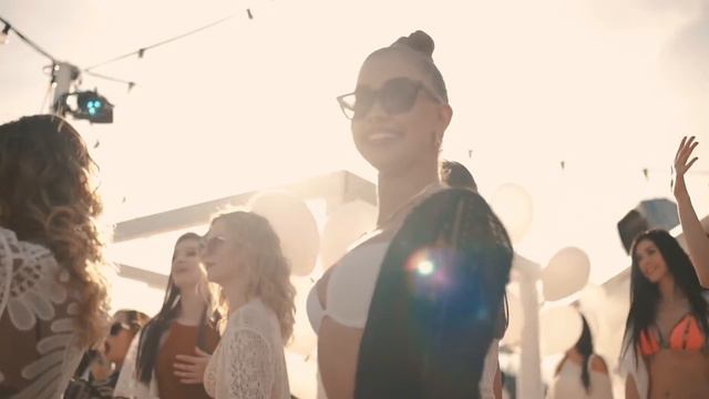 Geo Da Silva & DJ Combo - Wonderland (Oh Mama Ye) (Official Video) TV Version смотреть онлайн