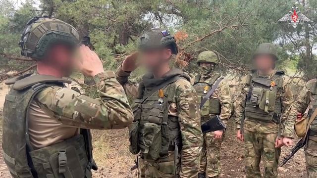 Награждение военнослужащих 80-й арктической бригады ВС РФ