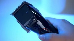Профессиональная машинка для стрижки волос VGR V-682