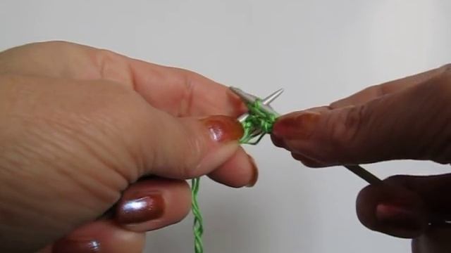 Изнаночная петля спицами