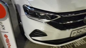 Фольцваген, Мультивен, Туарег, Терамон, Пассат и Поло. За 1 800 000  потеют фары  на Поло! Брак !