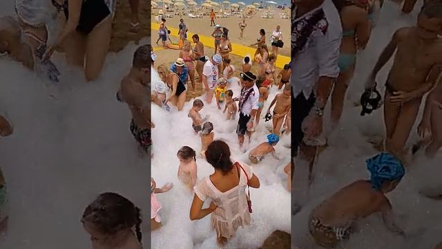 Пенное шоу Сан. Черноморец с Песчаное смотреть онлайн