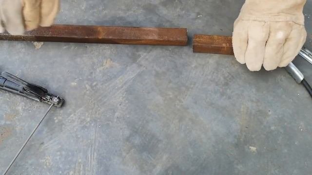 Сварщик показал лучший прием по сварке труб