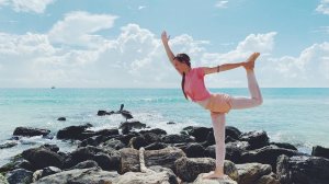 Йога Флоу Натараджасана - Утреняя практика под звуки моря  | Мягкая растяжка | Она Волна |