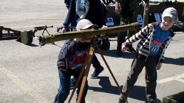 Выставка оружия смотреть онлайн