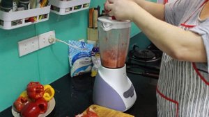 Перец фаршированный овощами на зиму в густой томатной заливке. Очень вкусно!