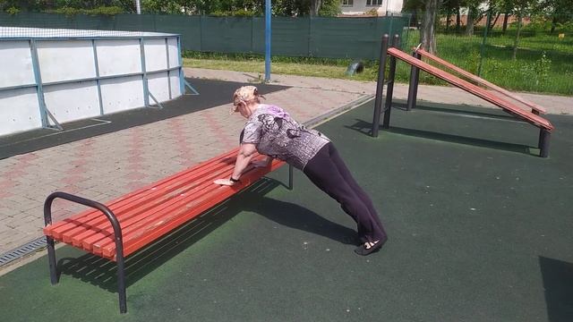 Отжимание от скамейки смотреть онлайн