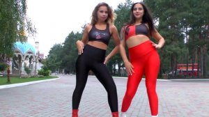 NADYA C+LENA V (BLACK+RED)_SPX
