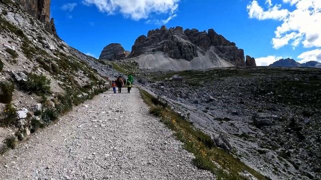 30 minute Virtual Treadmill Run Fat Burning Mountain Dolomites Italy Ultra HD #1 смотреть онлайн