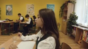 От первого лица: Школа 3 ! УЧИТЕЛЬ ОБЛИЛ КРАСКОЙ на УРОКЕ ? РАЗБОРКИ с УЧИТЕЛЯМИ | ГЛАЗАМИ ШКОЛЬНИК