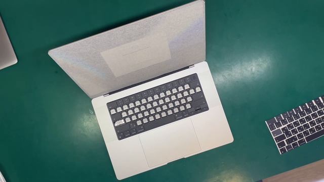 Переспицовка клавиатуры macbook. Если вам не подходит лазерная гравировка клавиатуры. 10минут смотреть онлайн